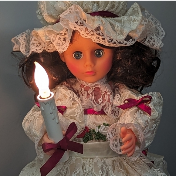 RALPH LAUREN CHRISTMAS STYLE Animated Victorian Caroler Vintage - Picture 10 of 17